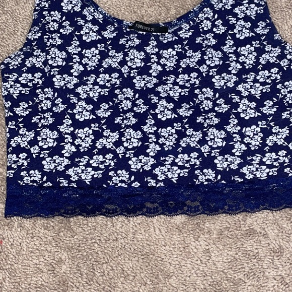 3/$15 Forever 21 Blue Floral Crop Top with Lace Detail - Picture 3 of 5